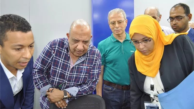 وزير الكهرباء يوجه بمتابعة زيادة الأحمال وتأمين التغذية