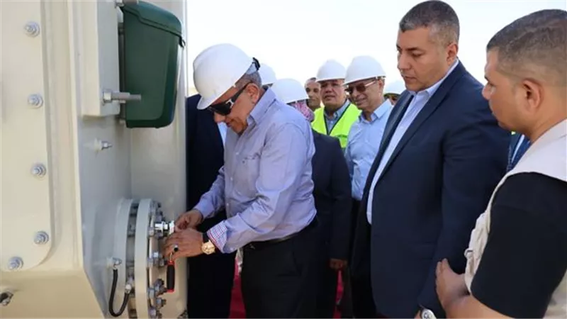 وزير الكهرباء يشارك فى بدء أعمال تركيب اول محول بمحطة الربط المصرى السعودى بمدينة بدر