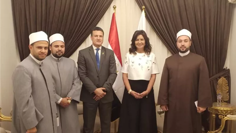 مبادرة «اطمئِن» لدعم الشباب والتواصل معهم