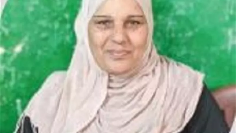 هنيه خميس: بالإرادة والتحدي عبرت كل الازمات