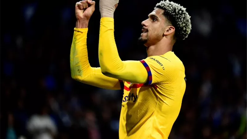 برشلونة يوافق على رحيل لاعبه إلى بورنموث مقابل 10 ملايين يورو