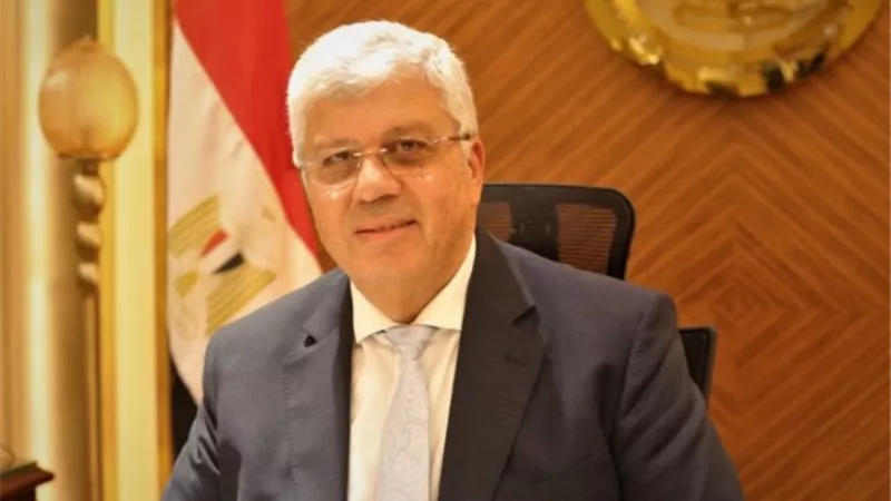 قرار عاجل من وزير التعليم العالي حول مخالفات حفلات التخرج