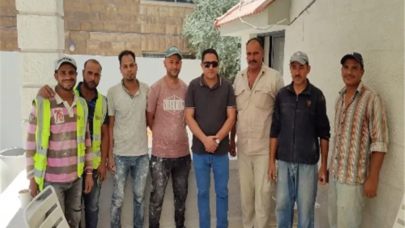 التمثيل العمالي في الأردن يتابع عمال مصريين في مواقع عملهم