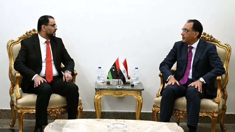 مدبولي: الدعم الكامل للشعب الليبي وللدور الذي تقوم به الشركات المصرية في إعادة إعمار ليبيا