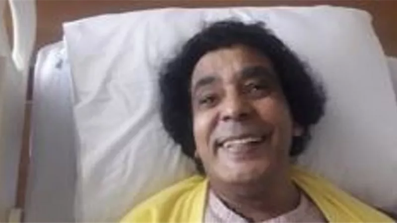 رغم حالته الصحية.. محمد منير يقابل جمهوره فى حفل بالاسكندرية