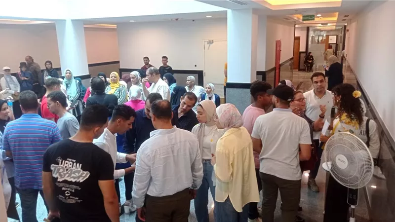 إقبال كثيف على التقديم بجامعة حلوان الأهلية