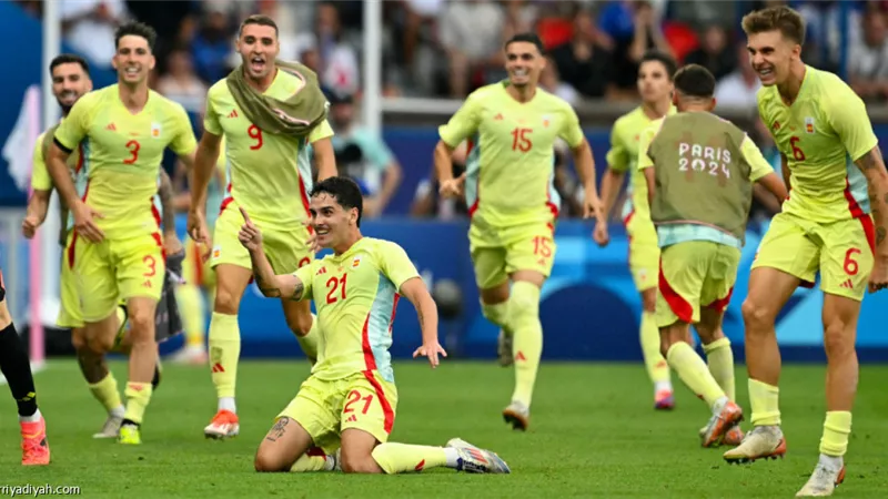 بعد ذهبية الأولمبياد.. ثنائي منتخب إسبانيا يشاركان بمران برشلونة