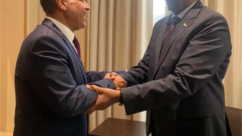 وزير الخارجية يلتقي رئيس مجلس السيادة الانتقالي للسودان