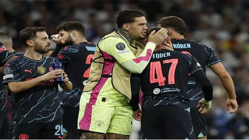 نجم مانشستر سيتي يحسم موقفه من الدوري السعودي