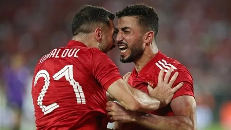 نيس الفرنسي يوجه صدمة قوية لمدافع الأهلي