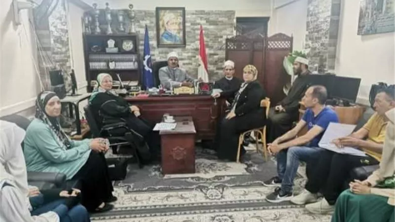رئيس المنطقة الأزهرية بالسويس يتابع اختبارات الخاتمين للقرآن