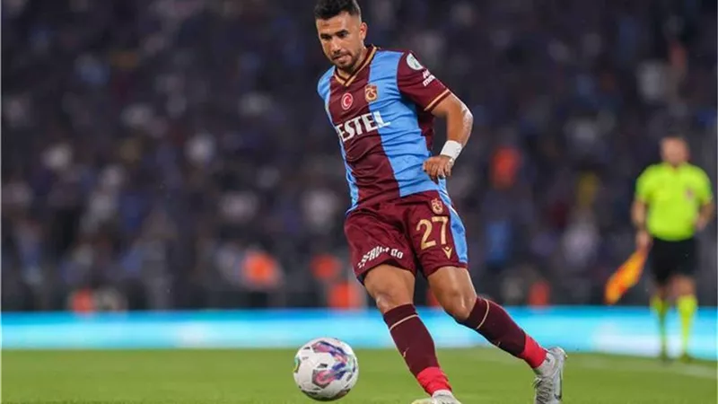 تريزيجيه يشارك فى تعادل طرابزون أمام سيفاس بإفتتاح الدورى التركى