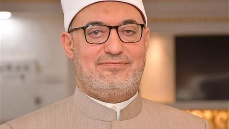 إبراهيم نجم يهنئ الدكتور نظير عياد بتكليفه مفتيًا للجمهورية