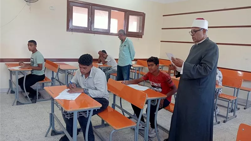 هدوء في امتحانات الدور الثاني للشهاده الاعداديه بأزهر القليوبية