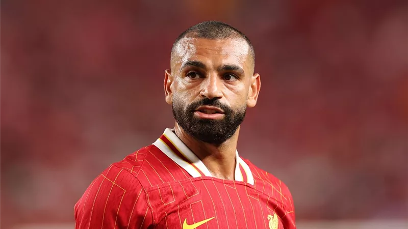 محمد صلاح يستعد للموسم الجديد على طريقة رونالدو.. فيديو