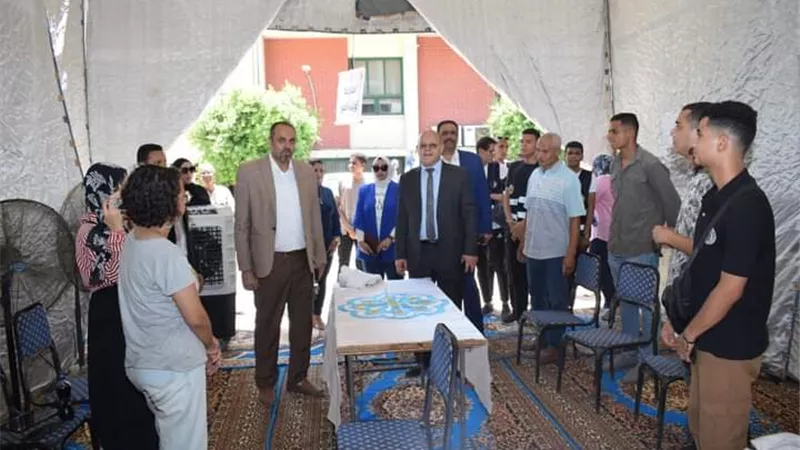 إقبال كثيف بمعامل جامعة سوهاج في أول أيام المرحلة الأولي للتنسيق