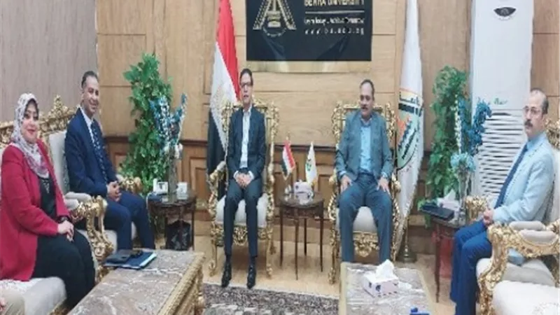 رئيس جامعة بنها يبحث تعزيز التعاون مع الشباب والرياضة بالقليوبية