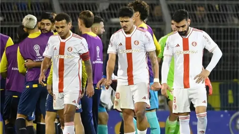 الدورى البرازيلى .. إنترناسونال يتعادل أمام باراناينسى بصعوبة