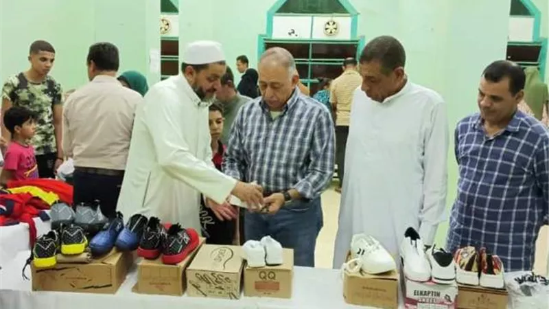 الجمعية الشرعية يشهد اقبالا تاريخيا على مستلزمات المدارس بالداخلة