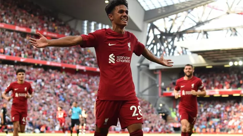 رسميا .. برينتفورد يتعاقد مع لاعب ليفربول