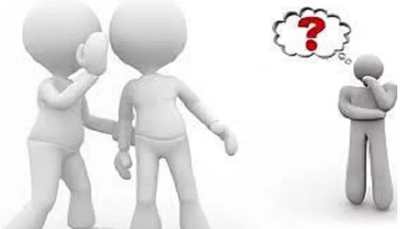 متى يكون التحدث بلكنة اجنبية مع الاصدقاء تناجيا مُحرما؟