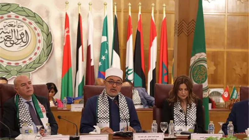 المفتي:تأتي في ظل عالم يعاني من استقطاب حاد واشتباكات فكرية