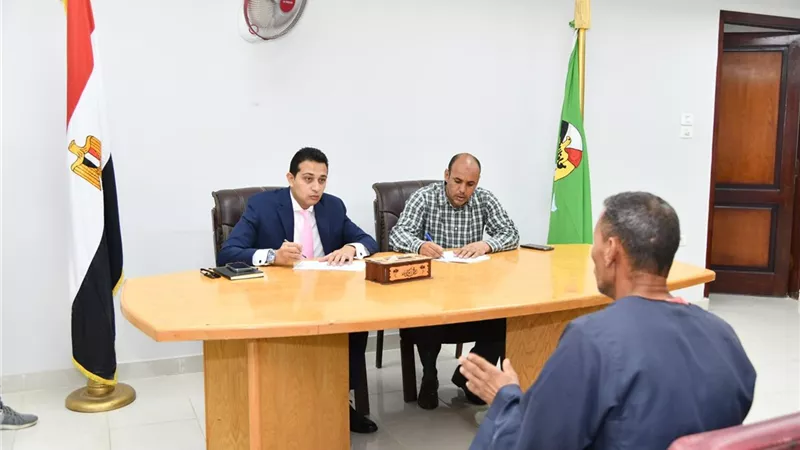 محافظ الفيوم يوجه بتوفير الرعاية الطبية والعلاج على نفقة الدولة