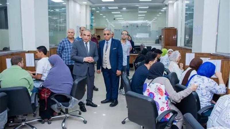 إشادة من الطلاب وأولياء الأمور بكفاءة التطبيق الإلكترونى