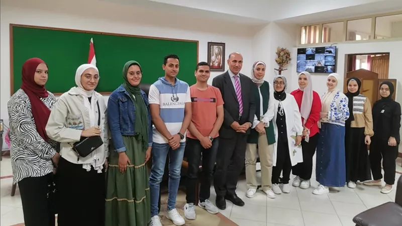 تعيين 16معيد ومعيدة بتجارة الزقازيق