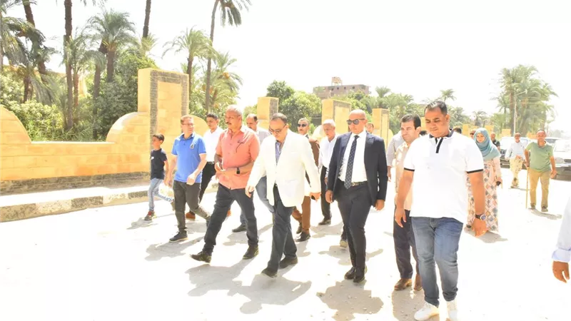 محافظ أسيوط يتفقد اعمال تطوير كورنيش وميادين مدينة البدارى