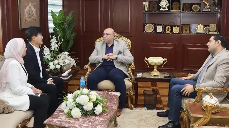 الكشف والعلاج لـ 1642 مواطناً و13 قرار علاج علي نفقة الدولة