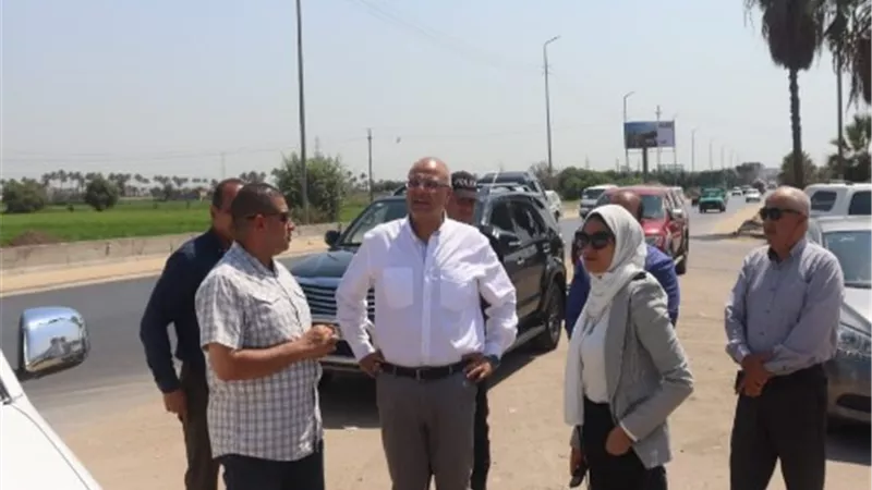 محافظ القليوبية يوجه بإنشاء كوبري مشاة أمام موقف بنها