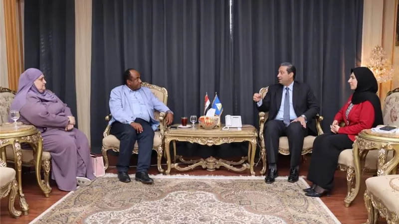 محافظ دمياط يناقش مع نائب وزير الصحة الإنتهاء من قوائم الإنتظار