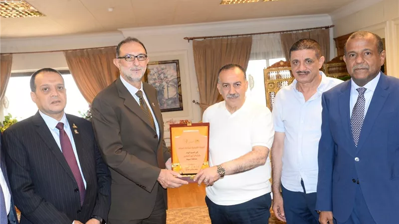 محافظ أسيوط يستقبل رئيس الهيئة القومية لسلامة الغذاء