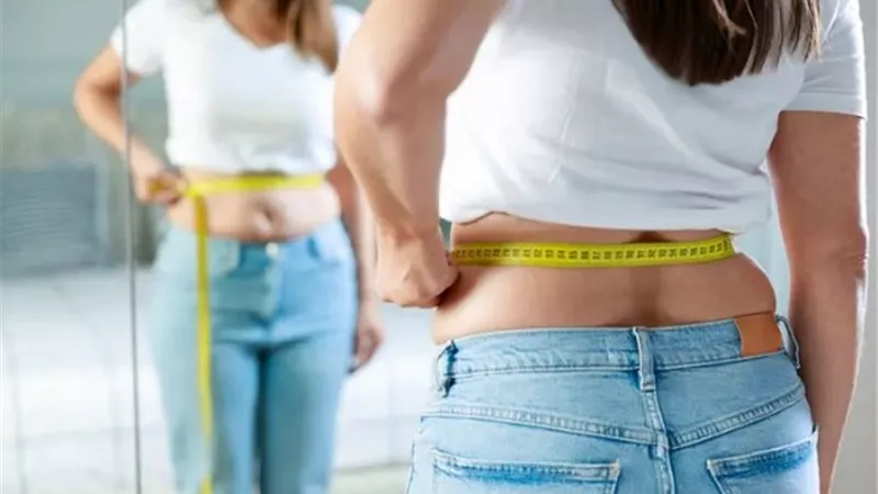 زيادة الوزن في الأربعينيات والخمسينيات لدى النساء .. تعرف على السبب