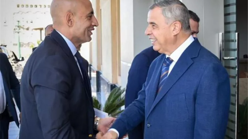 وزير التربية والتعليم يواصل جولاته بزيارة محافظة الإسكندرية