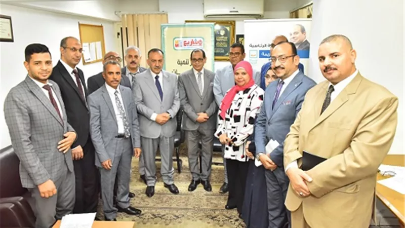 محافظ أسيوط يزور جهاز تنمية المشروعات الصغيرة والمتوسطة