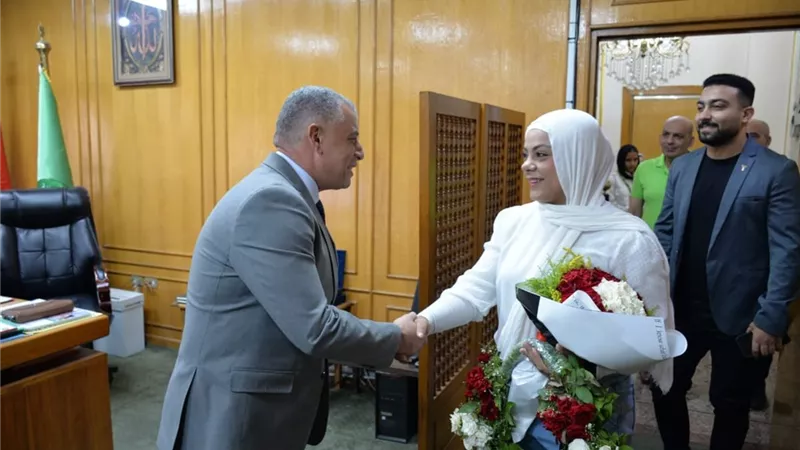 ورود وحفل إستقبال من محافظ الإسماعيلية للبطلة الأولمبية سارة سمير