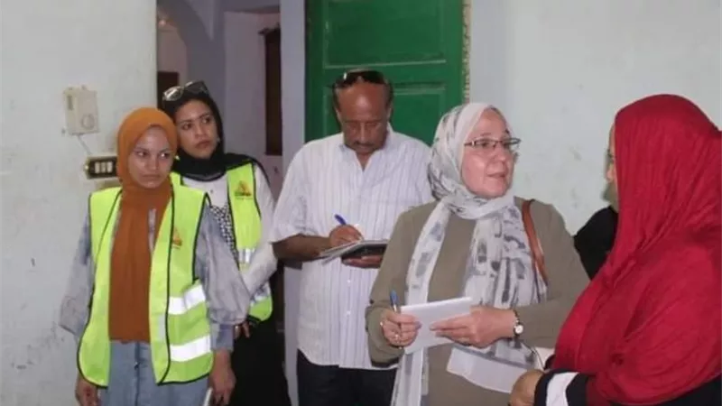 لجنه وزاريه فى زيارة مؤسسة نهضة بنى سويف