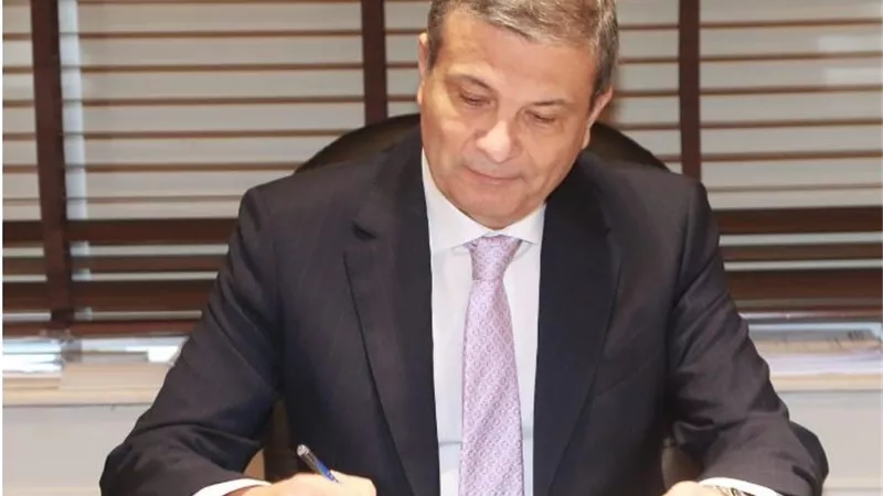 وزير الزراعة يكلف 
