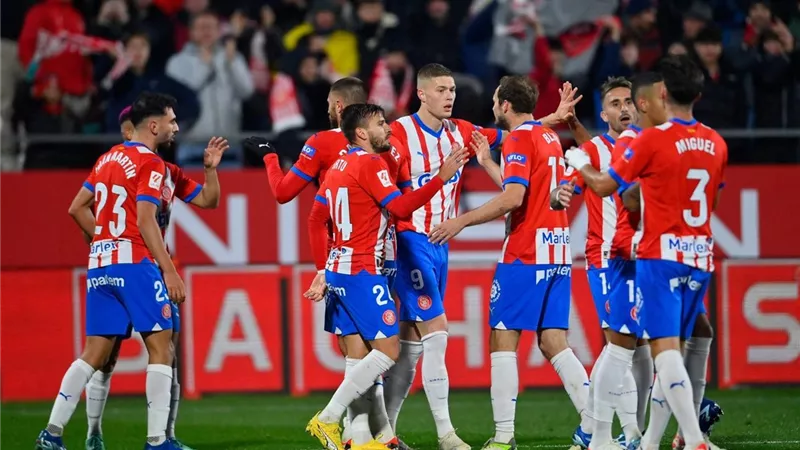 جيرونا يدرك التعادل أمام ريال بيتيس بالدورى الإسبانى