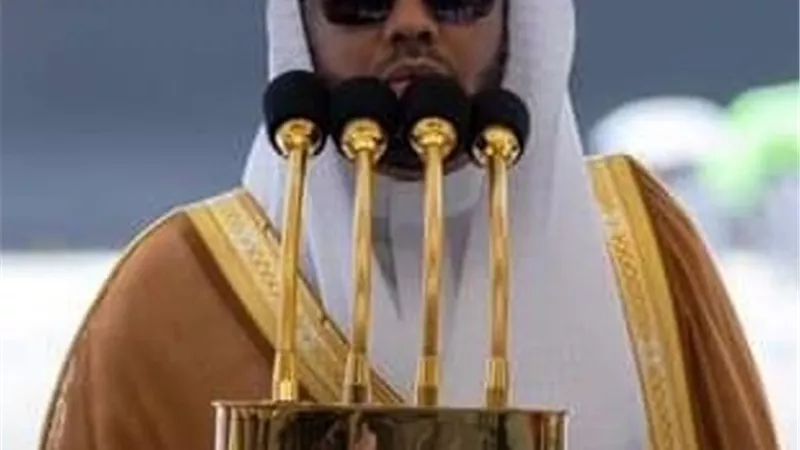 خطيب الحرم المكي : طوبى لمن عرف حق مهنة التعليم