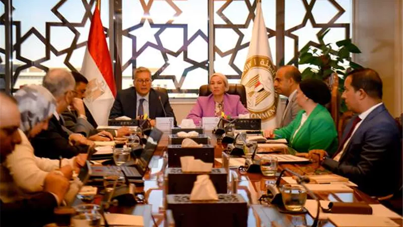 وزير البترول: التعاون مع وزارة البيئة يسهم فى جذب الاستثمارات