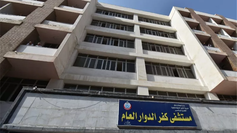 إصابة 4 أشخاص فى تصادم موتوسيكل وميكروباص بزراعى كفرالدوار