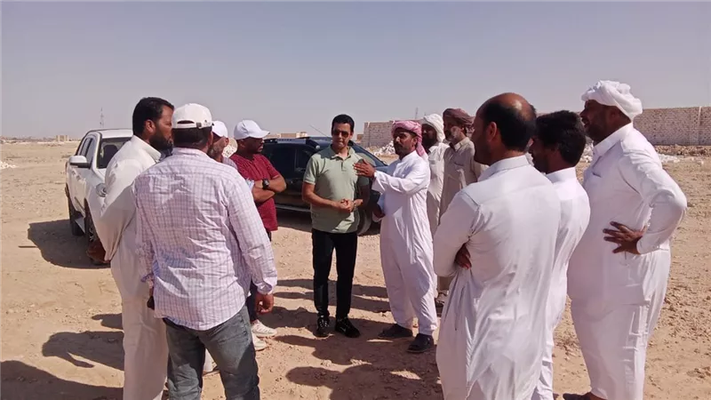 لجان معاينة لتسليم الأراضي وعقود التمليك لأهالي رأس الحكمة