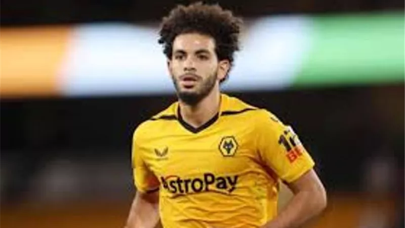 لاعب عربي على رادار ليفربول