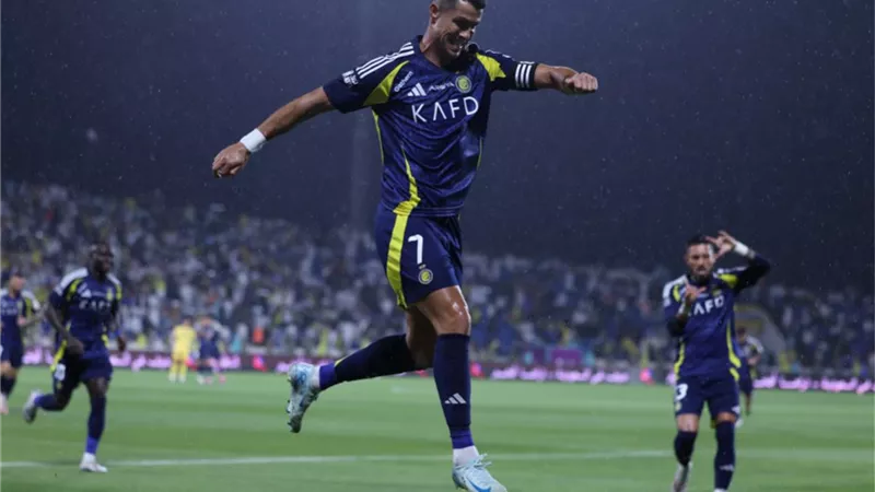شاهد .. رونالدو يسجل الأول للنصر ضد الهلال بنهائي السوبر السعودي