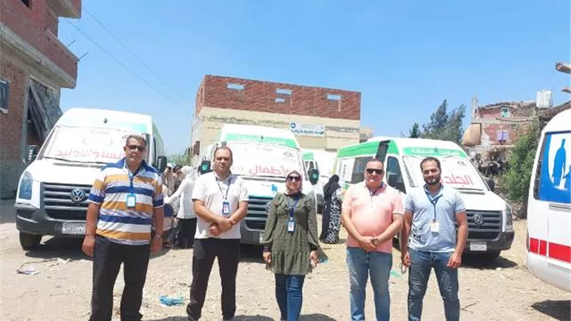 علاج ١١٢٠ مواطنا بالمجان في قافلة طبية بدمياط