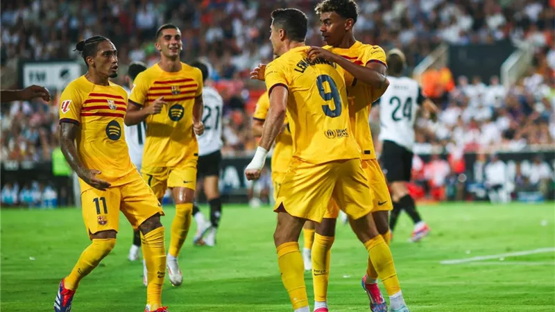 شاهد ملخص وأهداف فوز برشلونة علي فالنسيا في الدوري الاسباني