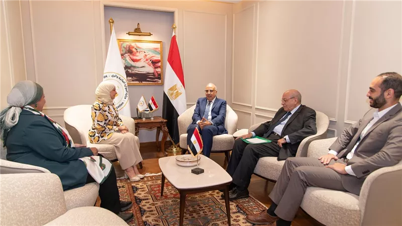 سويلم يناقش سُبل تعزيز التعاون بين مصر والبحرين بمجال الموارد المائية